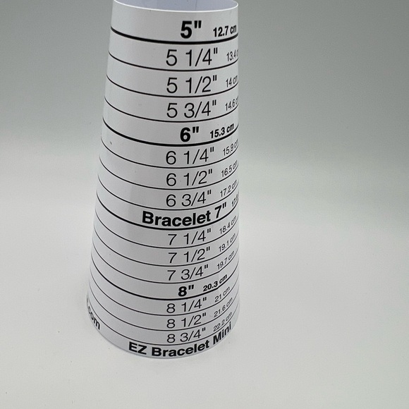 Vintage Floral Rhinestone Gold Tone Bracelet - Picture 8 of 8